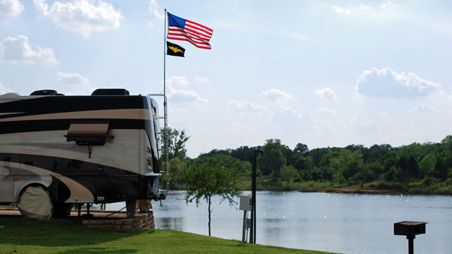 the-vineyards-campground-cabins