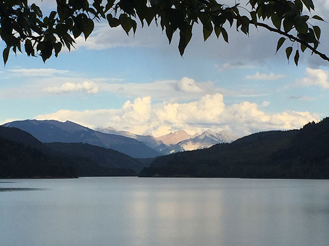 kinbasket-lake-resort
