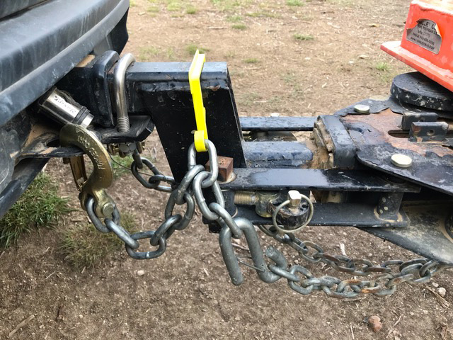 trailer safety chain hanger