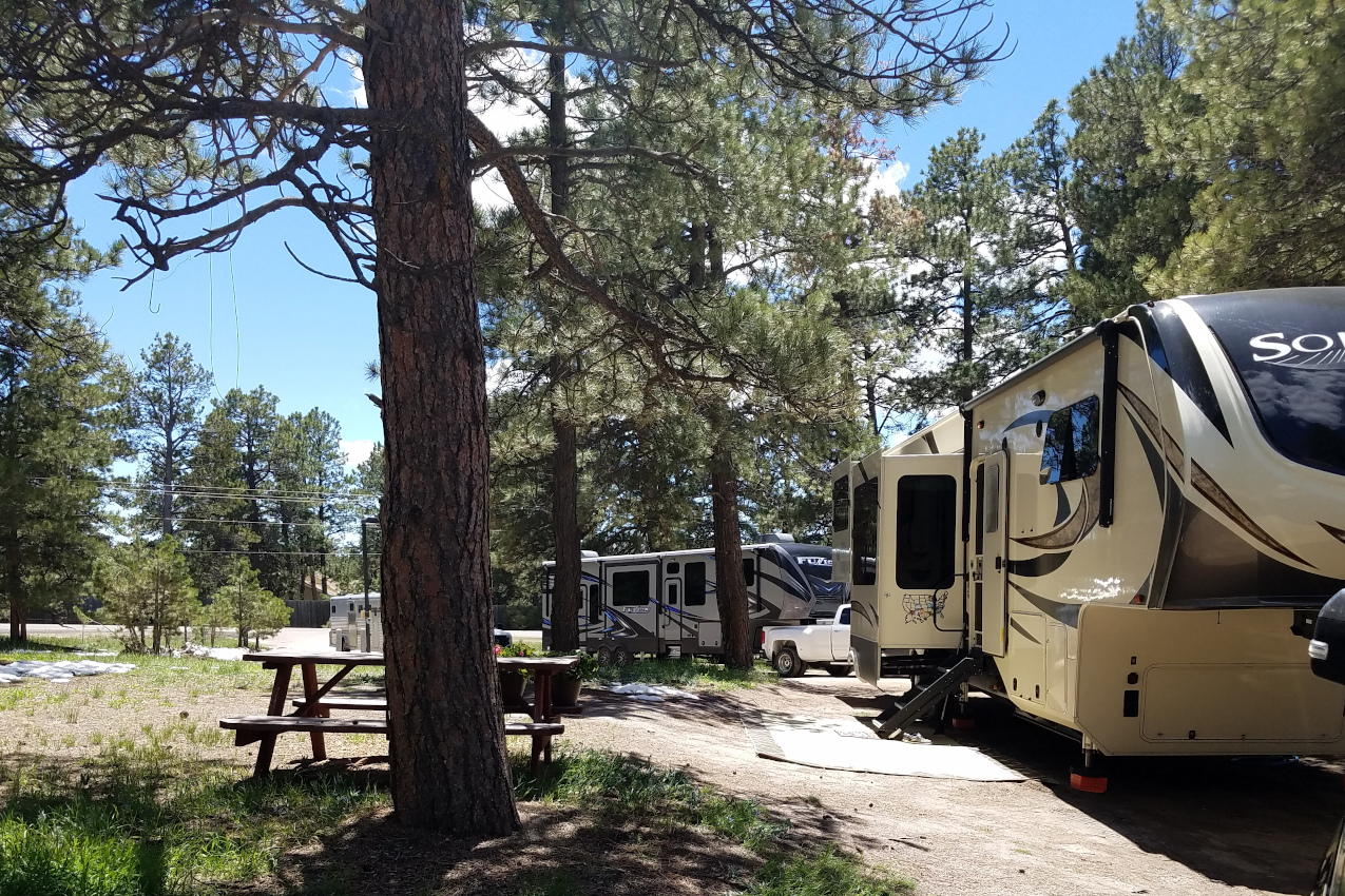 Mountaindale Cabins & RV Resort