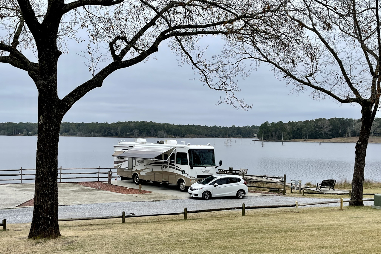 Twin Lakes Camp Resort